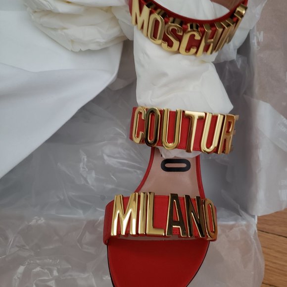 ๐ฅณ๐ฅณ๐ฅณSOLD-Moschino Logo Sandals - Picture 4 of 5